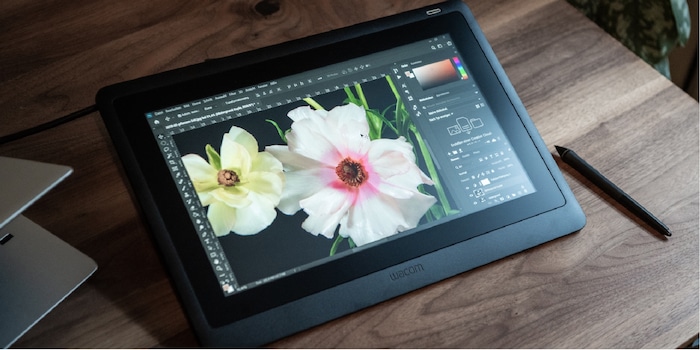 海外ファッションブランド通販サイト【公式】 16 Cintiq Wacom and the in displays pen creative tested: 22 その他